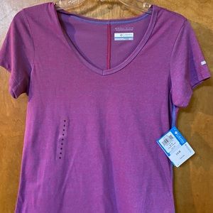 Columbia tee. Size Small. NWT
